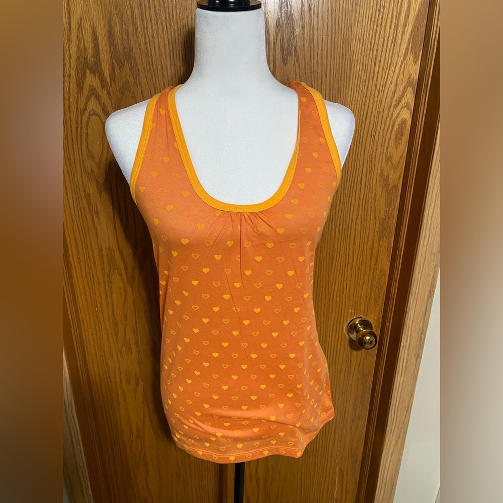 Razor tank top with orange hearts